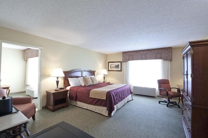 Swan Lake Resort 4