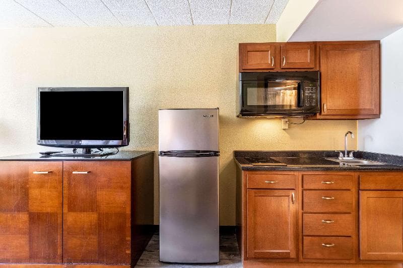 Suburban Extended Stay Hotel Buffalo 4