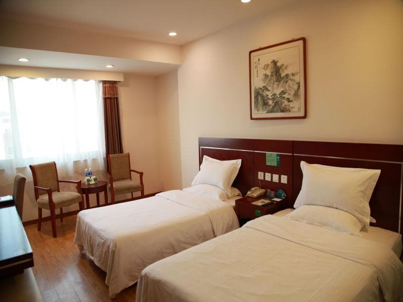 GreenTree Inn Binzhou Huangheshilu Express Hotel 3
