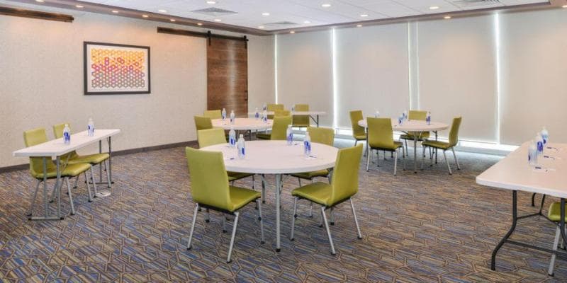 Holiday Inn Express Alliance photo 1
