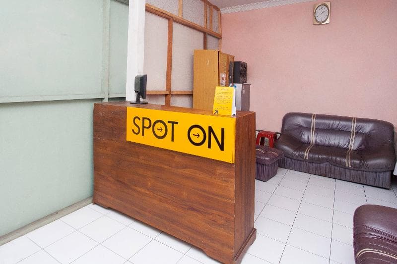 Spot On 2830 Azka Guest House Syariah 5