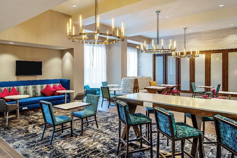 Hampton Inn & Suites Raleigh Midtown 4
