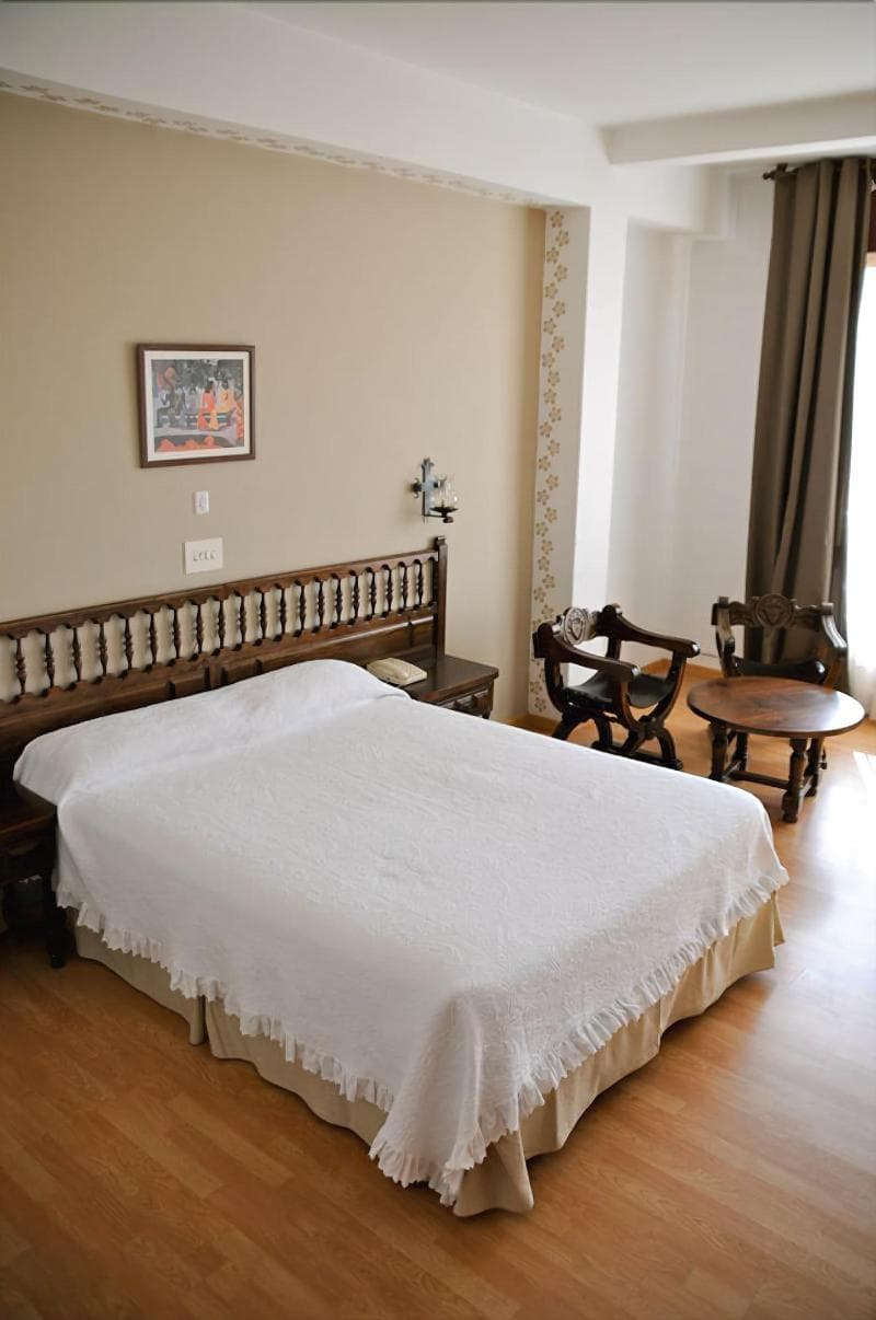 Eumesa Hotel 4
