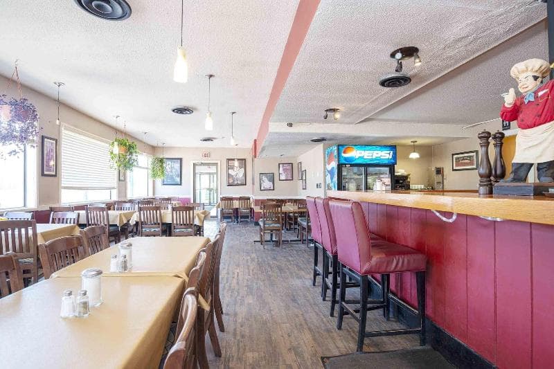 Sandman Inn 5