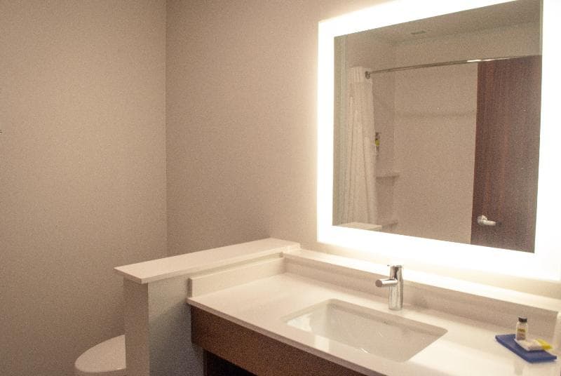 Holiday Inn Express & Suites Edmonton N - St. Albert 2