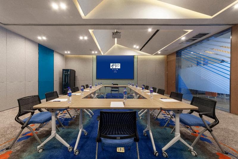 Holiday Inn Express Pinghu main