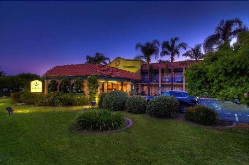 Valley Inn & Conference Center 2