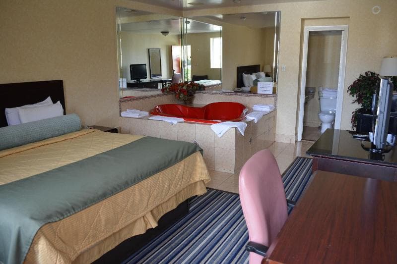 Budget Inn Falls Church 5