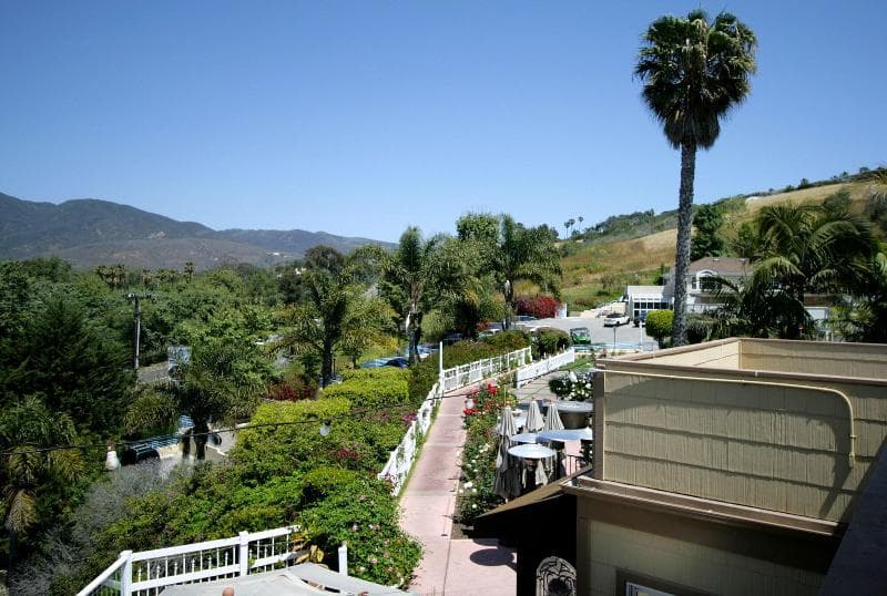Malibu Country Inn 5