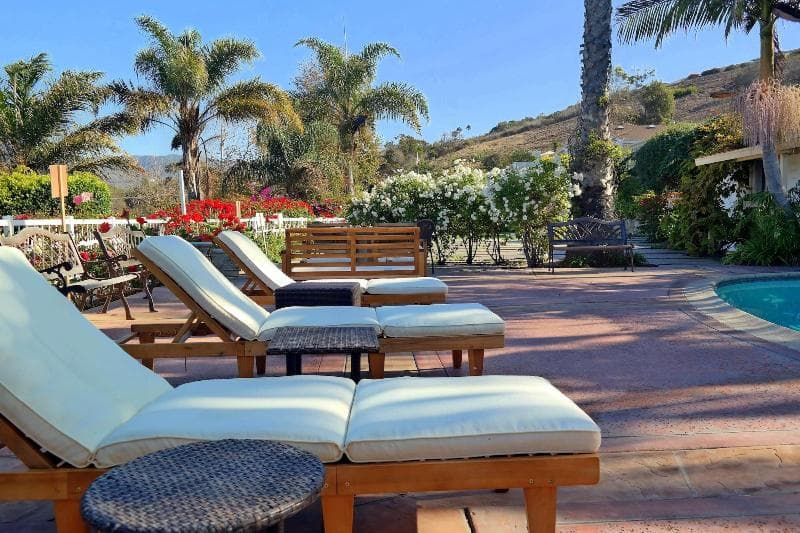 Malibu Country Inn 1