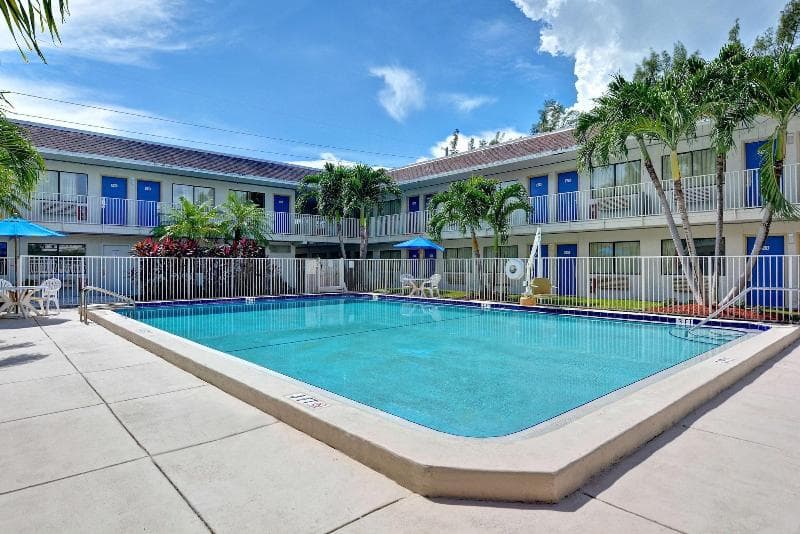 Motel 6 Dania Beach 4