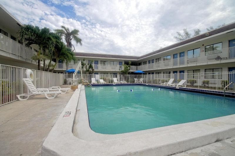 Motel 6 Dania Beach 1