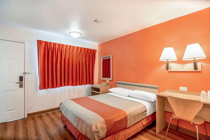 Motel 6 Tracy 5