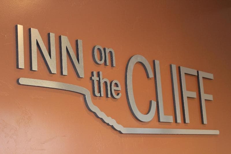 Inn On The Cliff 4
