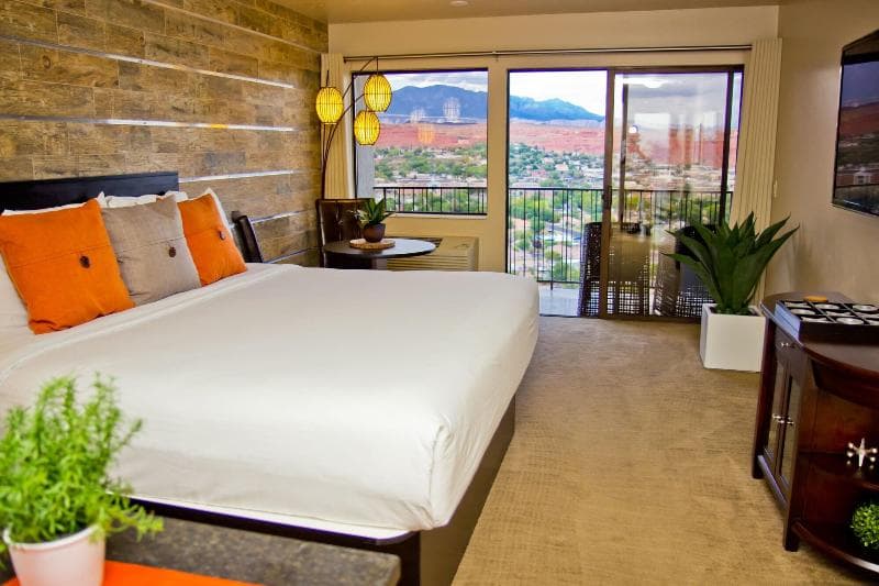 Inn On The Cliff 3