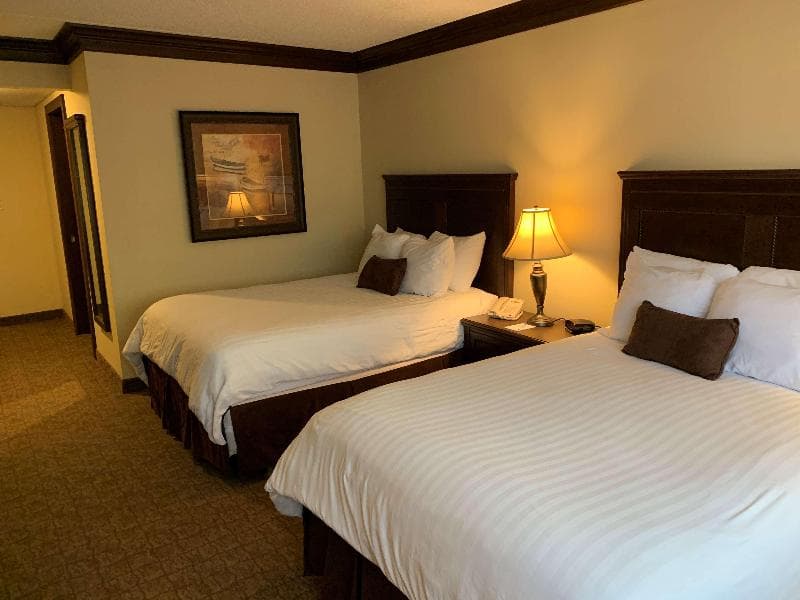 Fourwinds Lakeside Inn & Marina photo 1