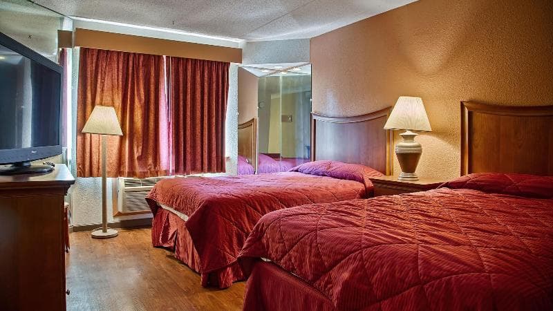La Mirage Motor Inn 4