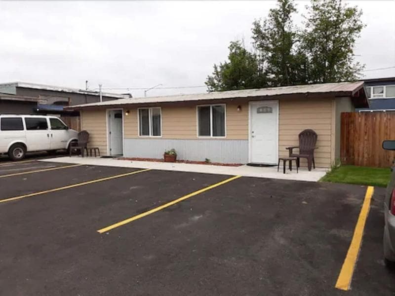 Pioneer Motel 2
