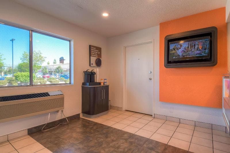 Motel 6 San Bernardino South 4