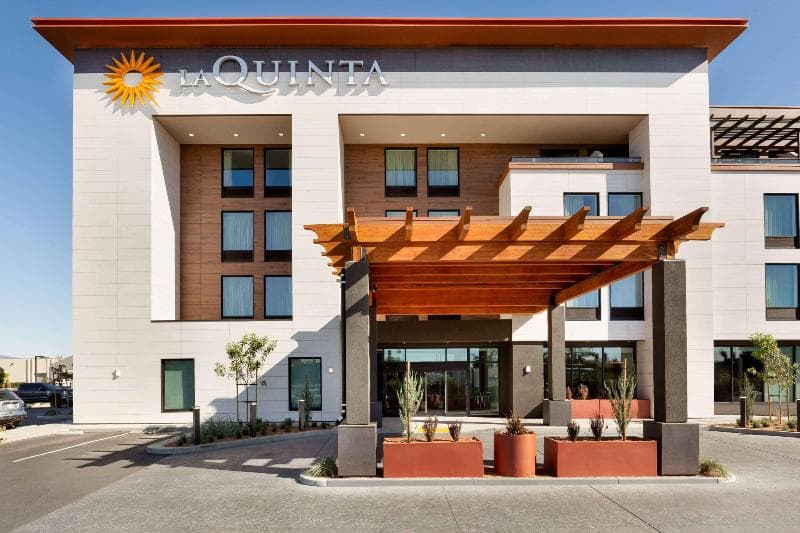 La Quinta Inn & Suites by Wyndham Santa Rosa Sonoma 4