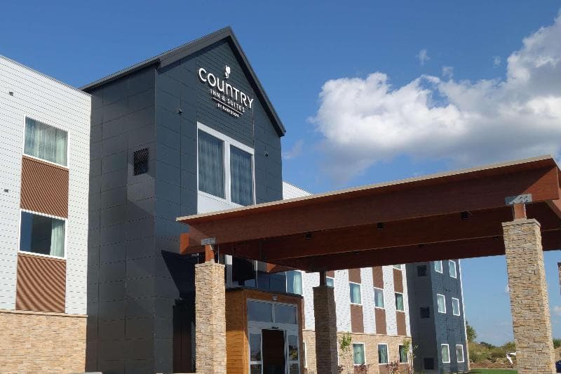 Country Inn & Suites by Radisson, Ft. Atkinson, WI 2