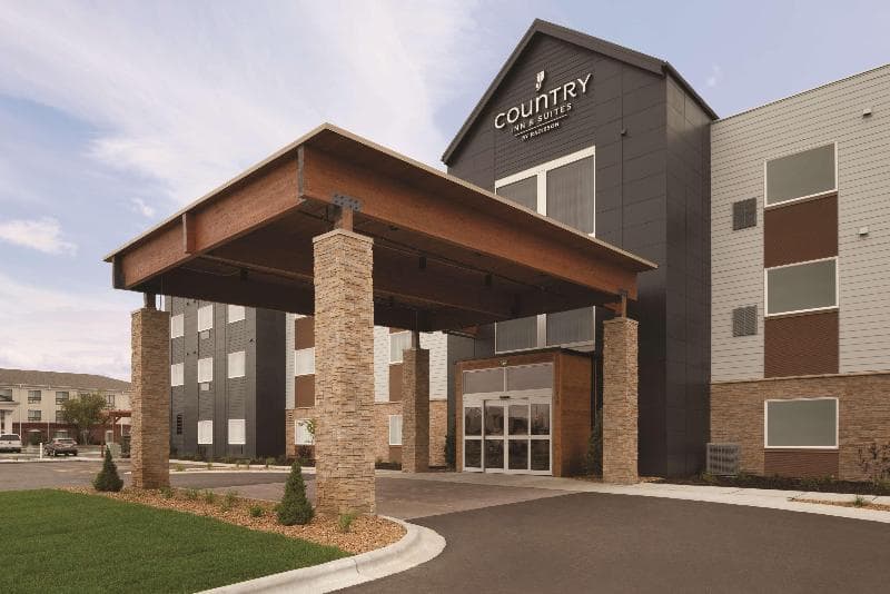 Country Inn & Suites by Radisson, Ft. Atkinson, WI 3