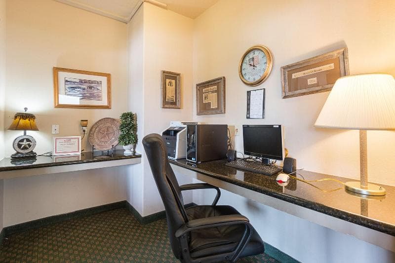 Lone Star Inn & Suites 1
