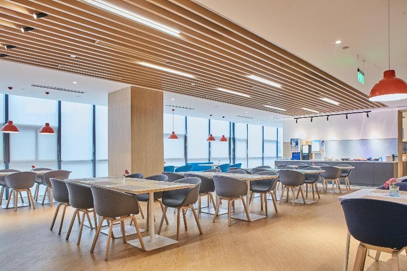 Holiday Inn Express Hangzhou Jiuzhou 2
