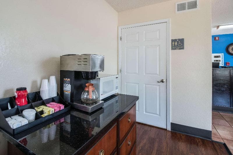 Rodeway Inn Bolivar photo 1