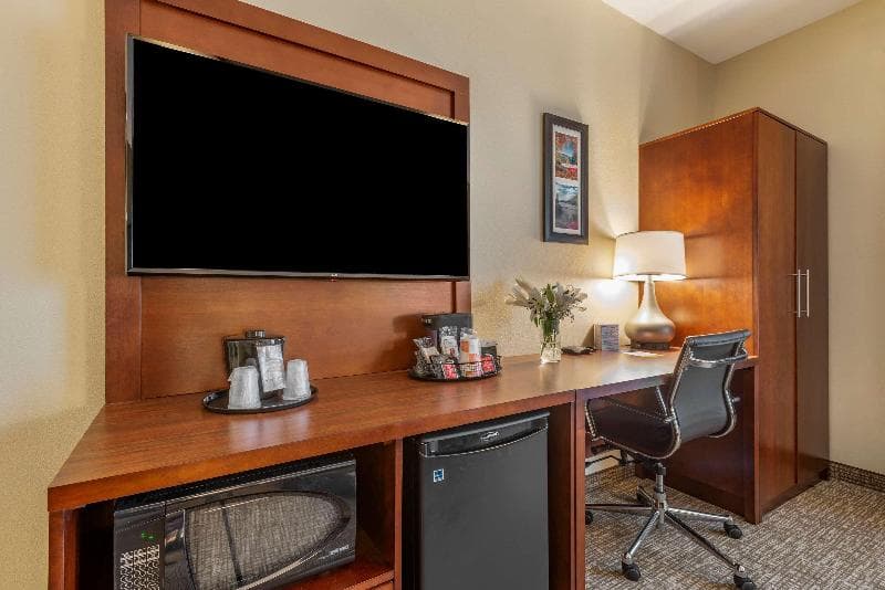 Comfort Inn Brewster 5