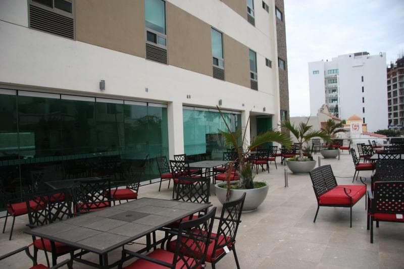 Av Inn Hotel 5