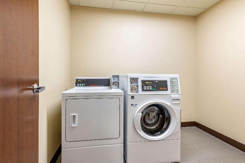 Comfort Inn & Suites West Des Moines 5
