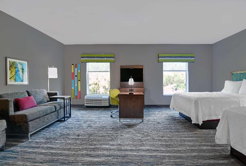 Hampton Inn & Suites Macclenny I-10 4