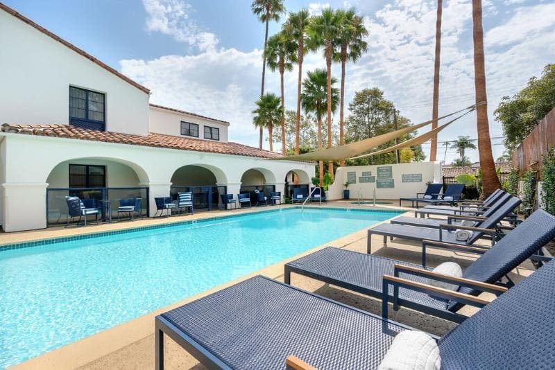 Mason Beach Inn 2