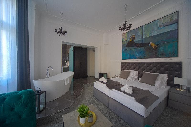 Kings Palace Suites 5