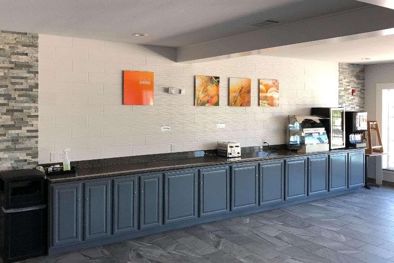 Comfort Inn & Suites photo 1
