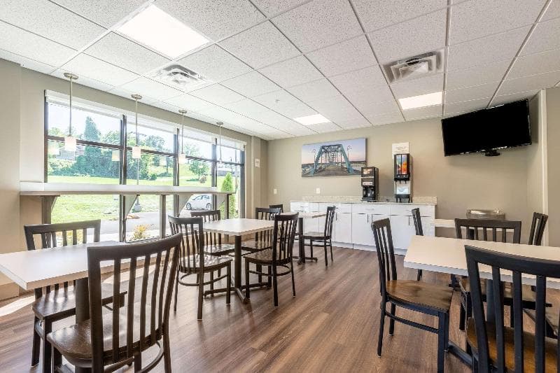 Econo Lodge Dayton 2