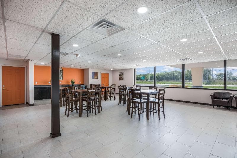 Econo Lodge main
