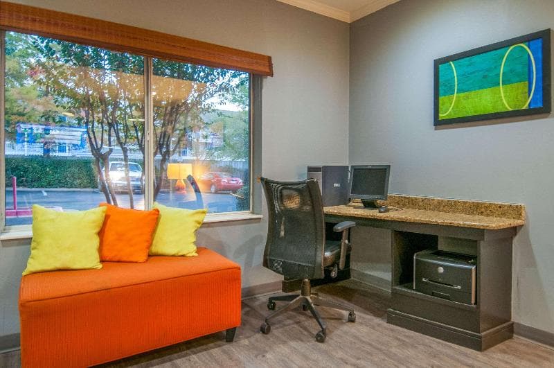Quality Inn & Suites main