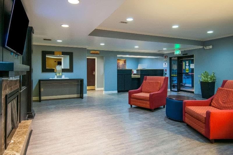 Quality Inn & Suites 5