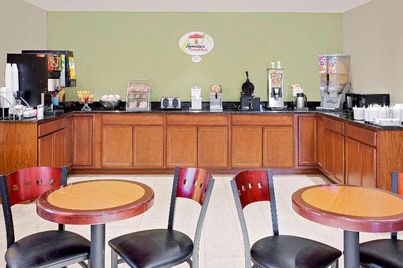 Econo Lodge Canton photo 1