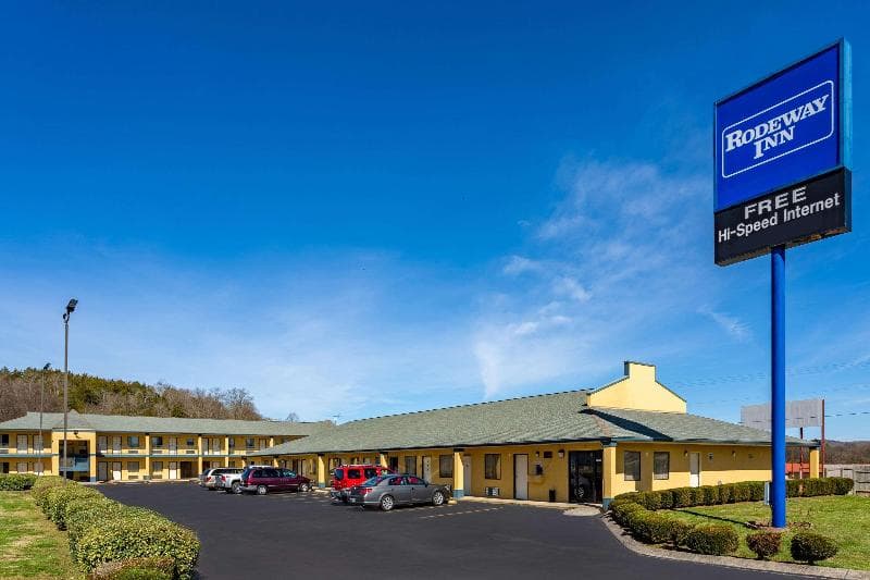 Rodeway Inn 4