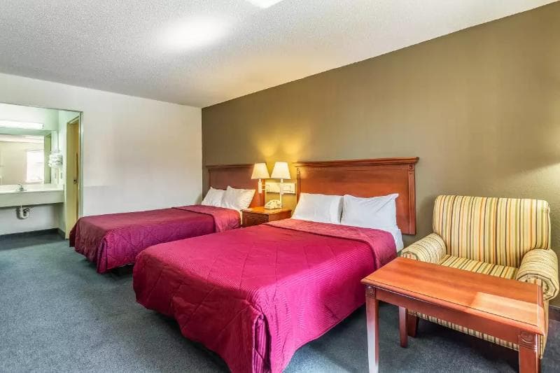 Rodeway Inn 2