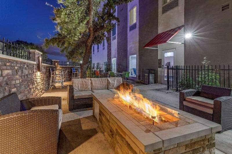 Comfort Suites photo 1