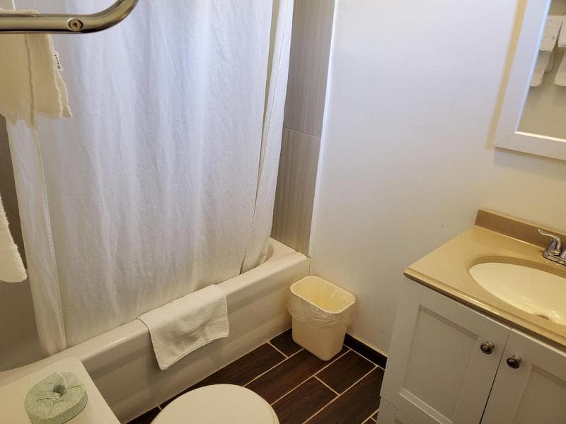 Rodeway Inn photo 1