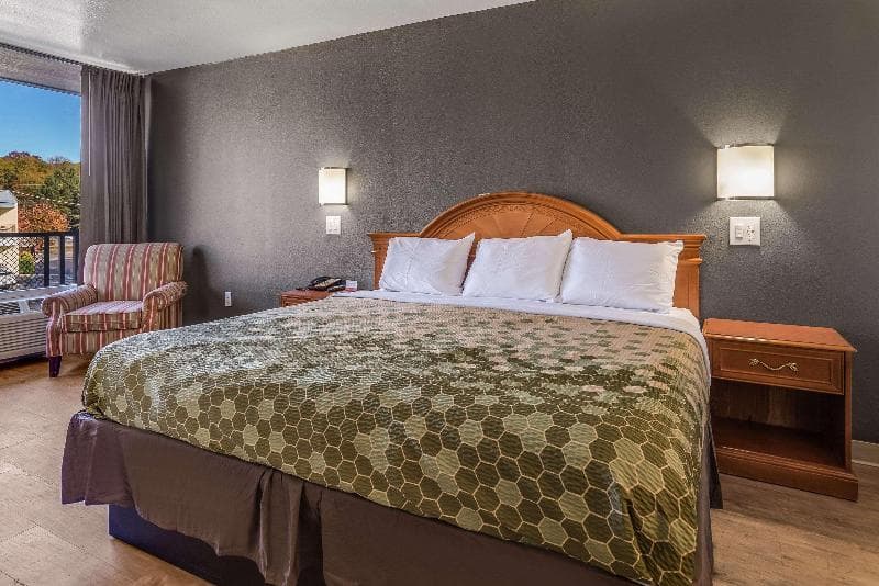 Econo Lodge main