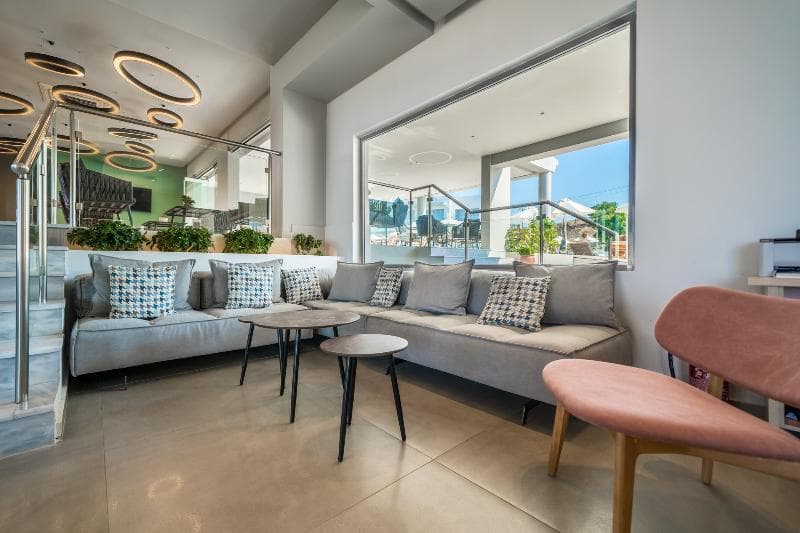 Harmony Crest Resort - Adults Only 5