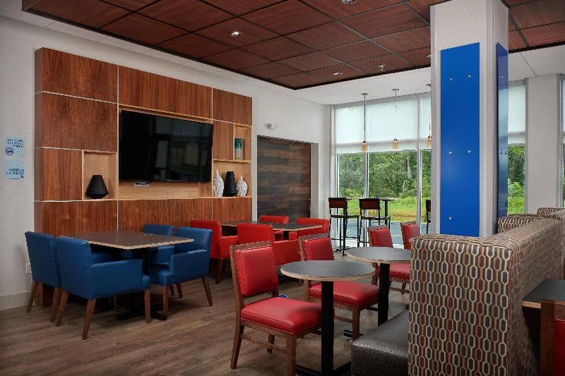 Holiday Inn Express Buffalo NE - Lockport 3