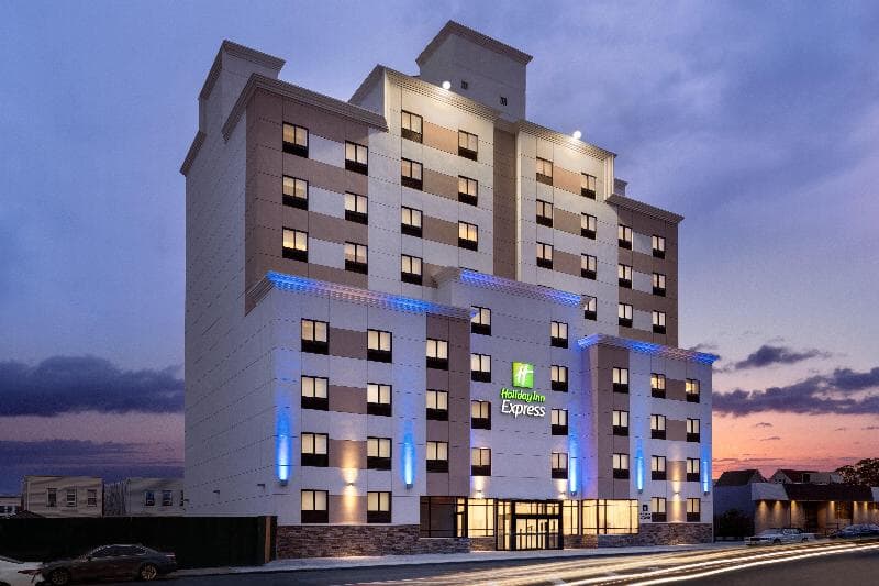 Holiday Inn Express Jamaica - JFK AirTrain - NYC 4