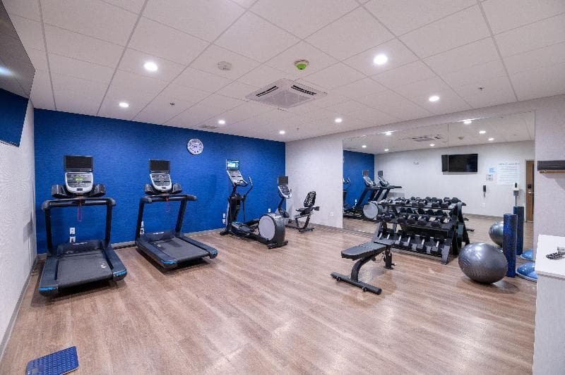 Holiday Inn Express And Suites Dayton East Beaverc 2